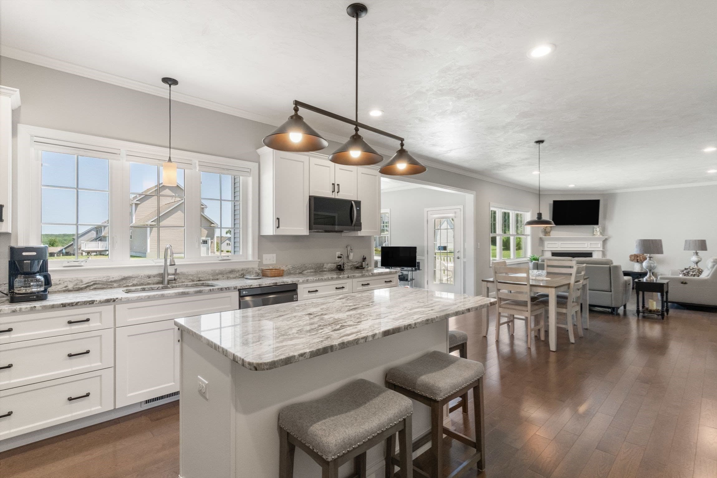 Single Family Residence at 4 Meadow Lane, Blackstone MA 01504, Blackstone, photo 5 of 23