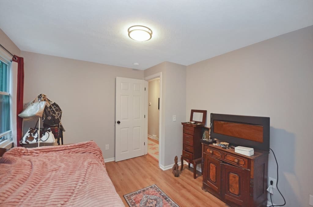 57 Quaker St, Northbridge MA 01534 photo 24