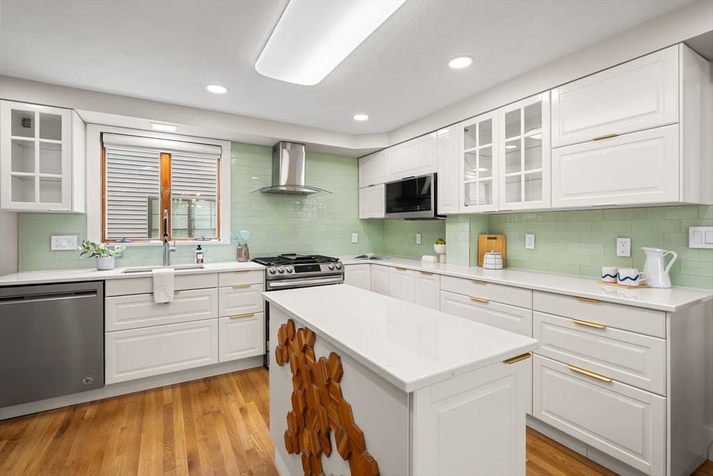567 Winthrop St, Medford MA 02155 photo 13