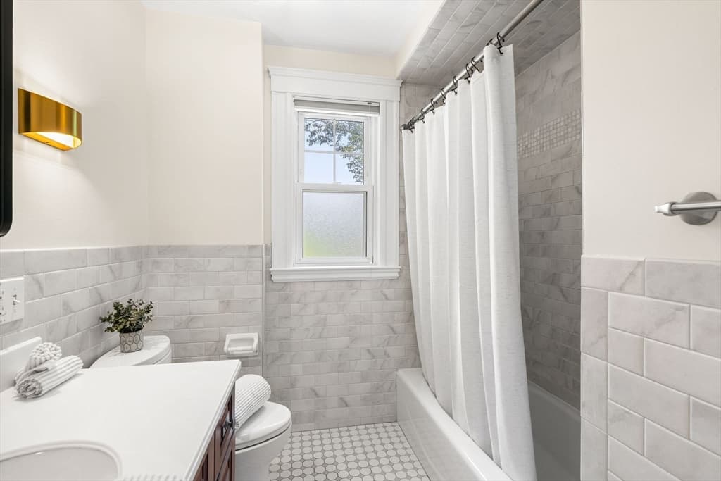 567 Winthrop St, Medford MA 02155 photo 31