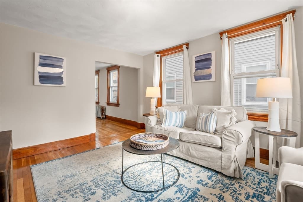 13 Oxford St, Lynn MA 01902 photo 4