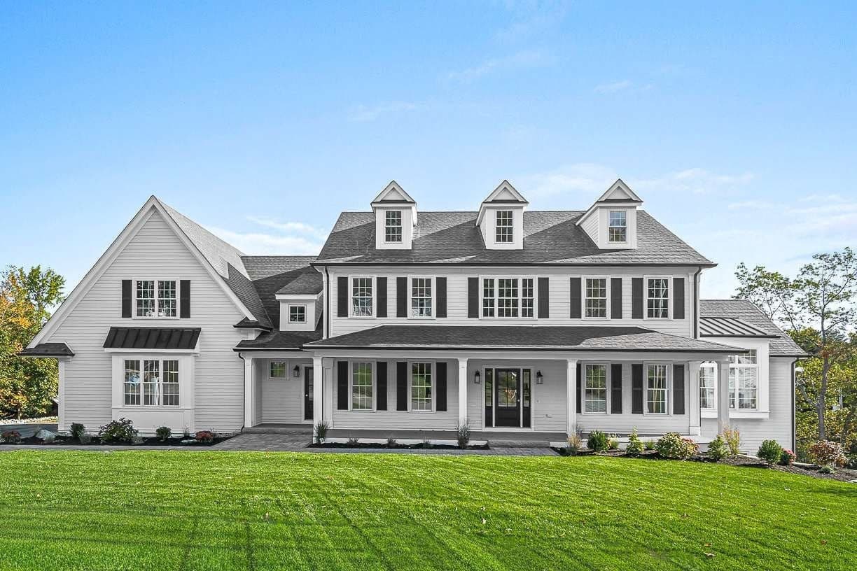 Single Family Residence at 14 Liana Street, Woburn MA 01801, Woburn, photo 2 of 42