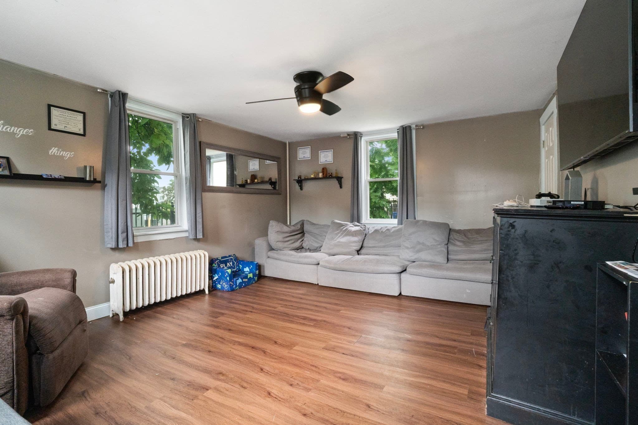 Single Family Residence at 19 Suffolk St, Springfield MA 01109, Springfield, photo 12 of 27