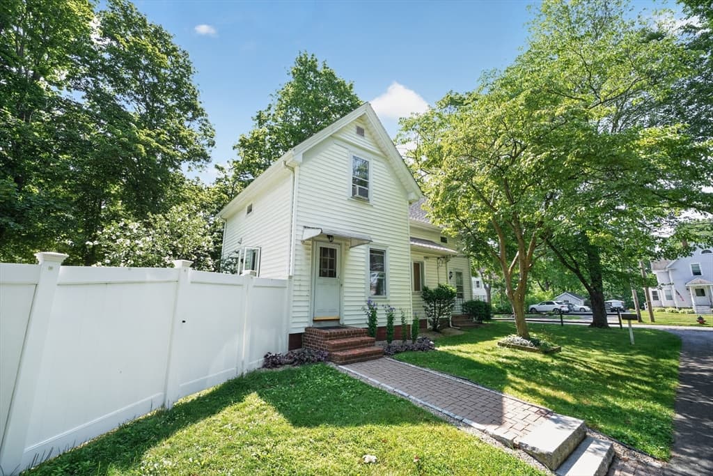 207 N Central St, East Bridgewater MA 02333 photo 12