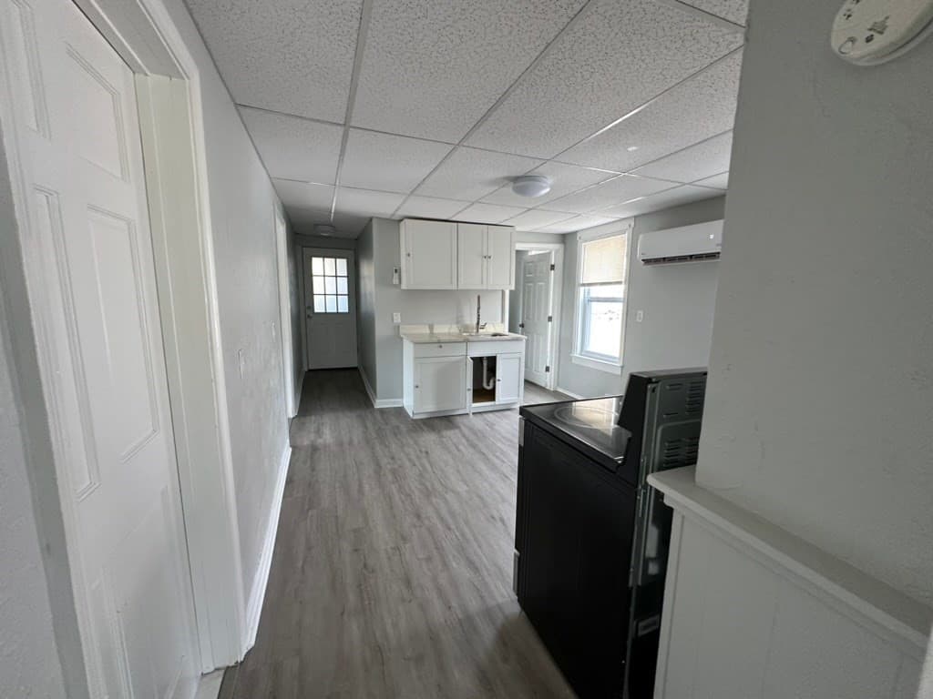 27 North St, Worcester MA 01605 photo 3