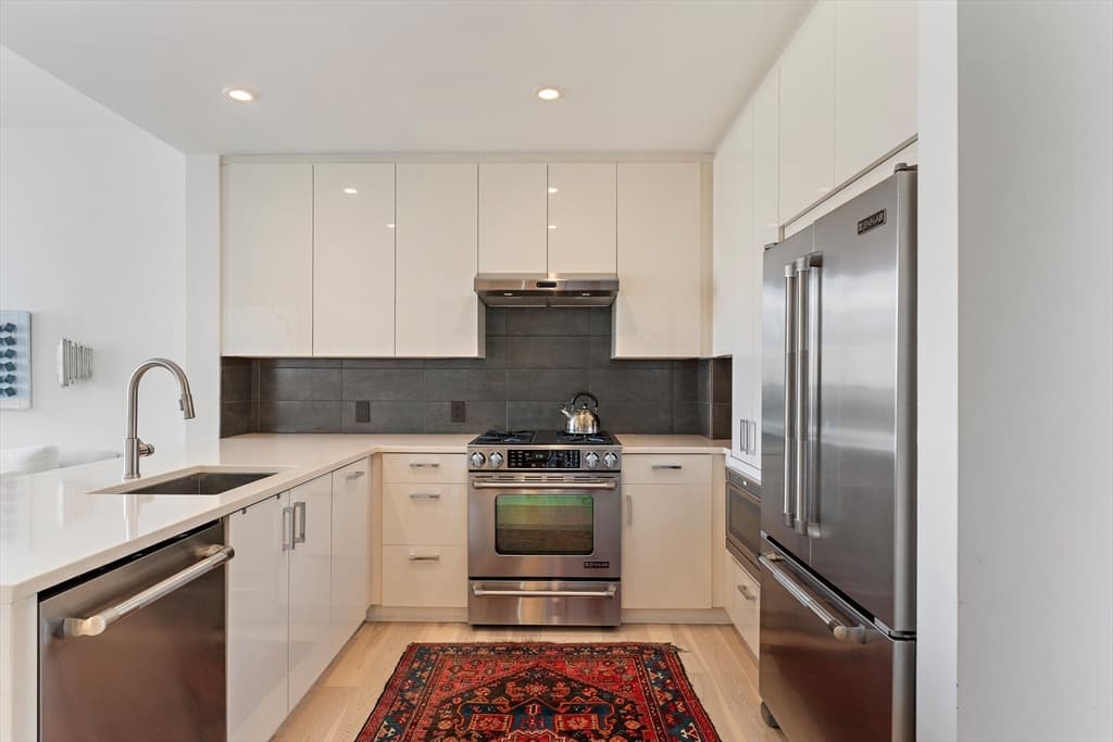 32 Traveler St # 413, Boston MA 02118 photo 3