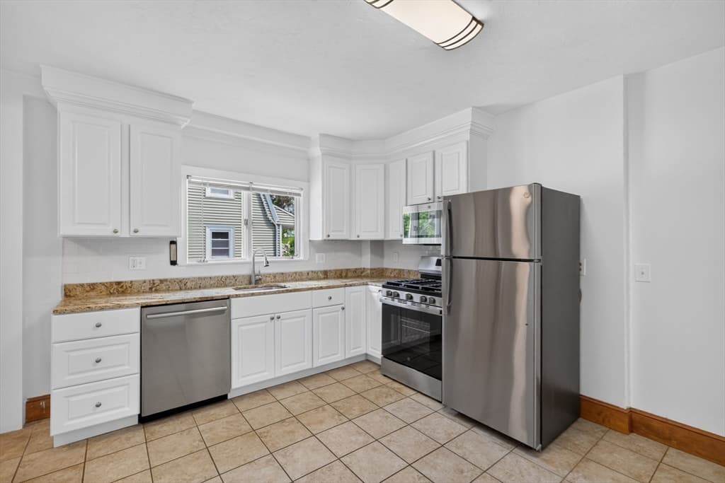 34 Bay View St, Quincy MA 02169 photo 6