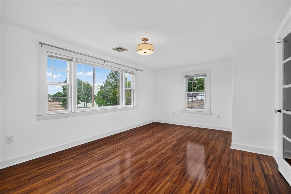 34 Bay View St, Quincy MA 02169 photo 10