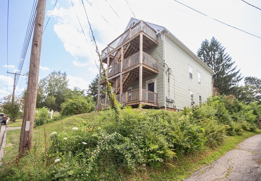 18 Steele St, Worcester MA 01607 photo 6