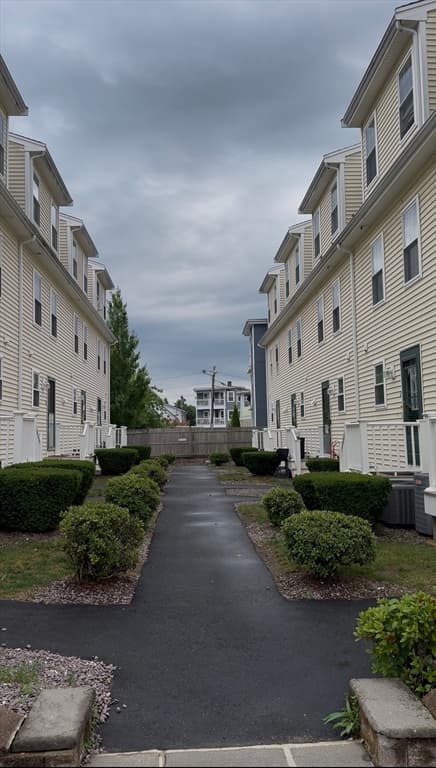 958 Warren Ave # 9, Brockton MA 02301 photo 4