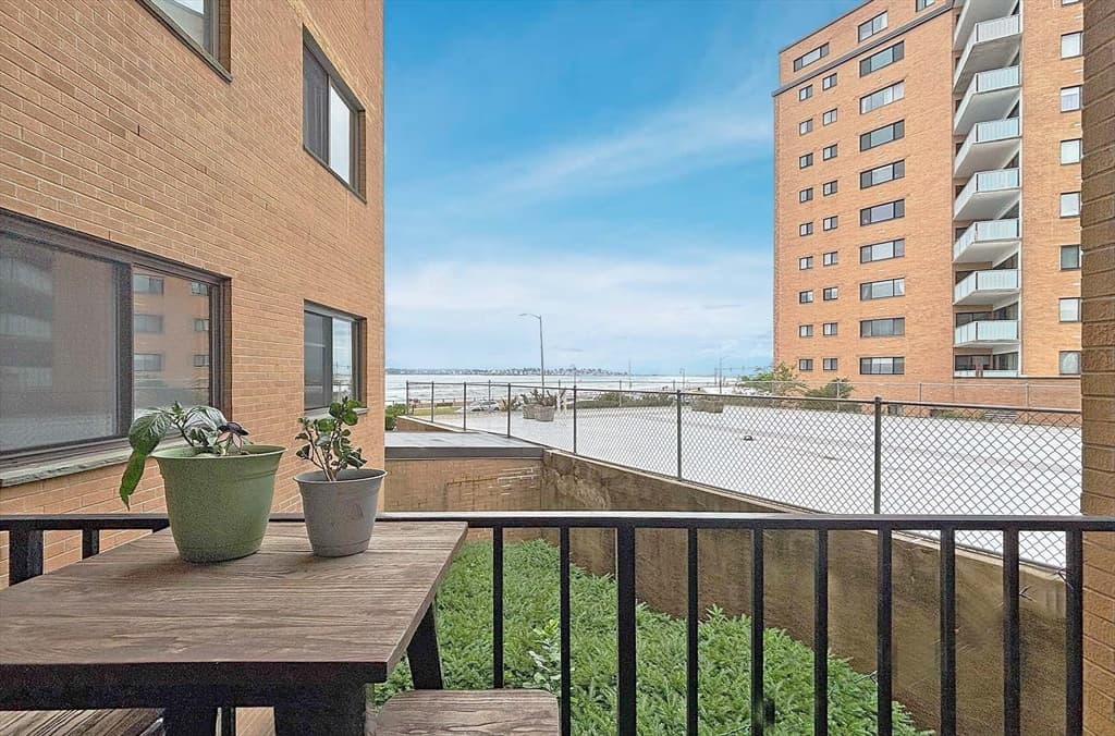 295 Lynn Shore Dr # 104, Lynn MA 01902 photo 5