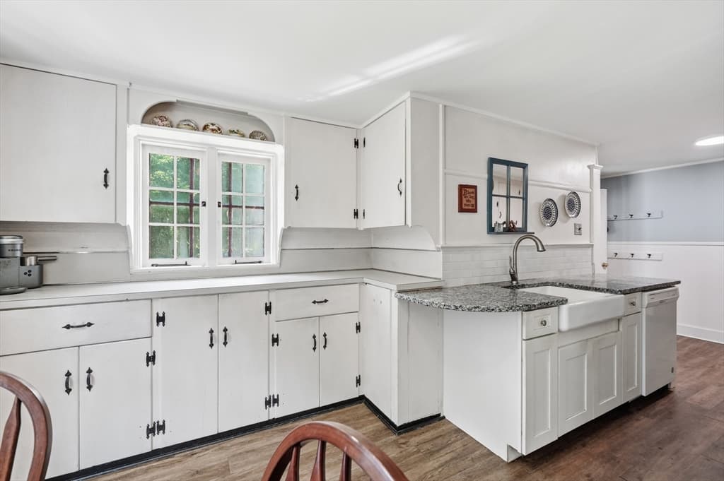 211 Main St, Wilbraham MA 01095 photo 6