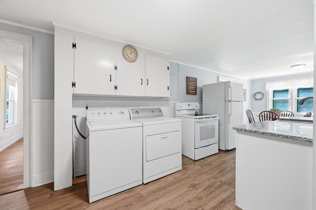 211 Main St, Wilbraham MA 01095 photo 8