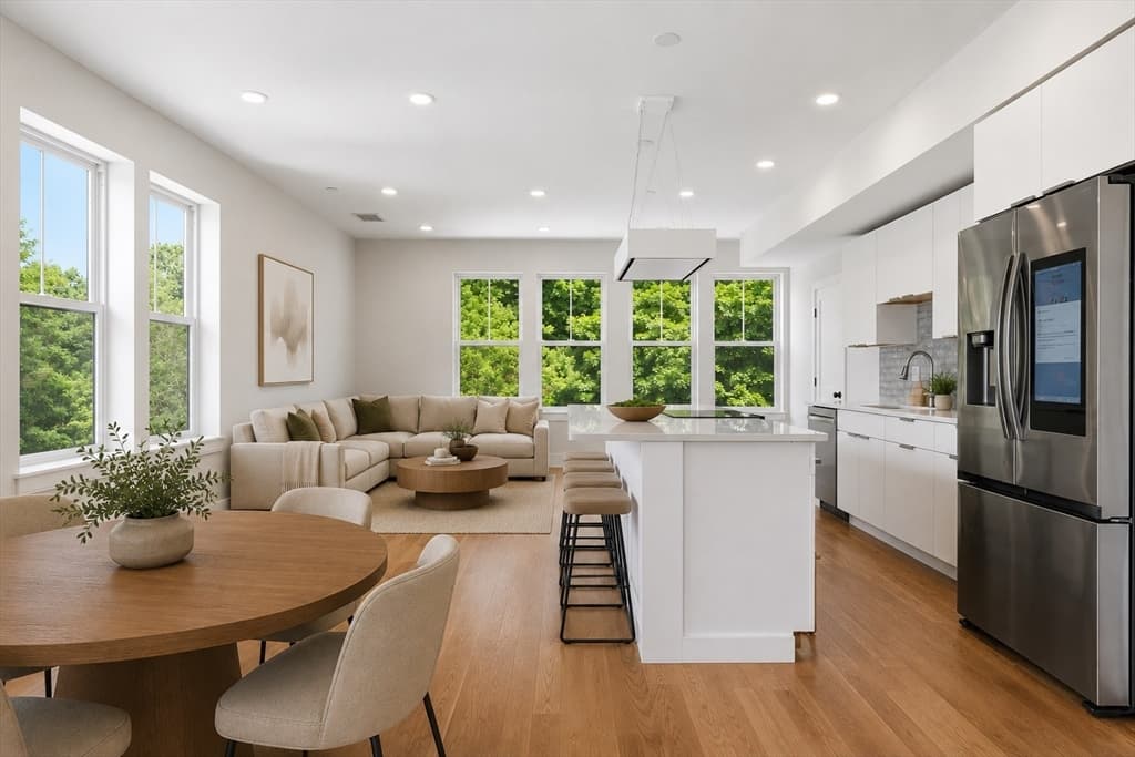 421 High St # 306, Medford MA 02155