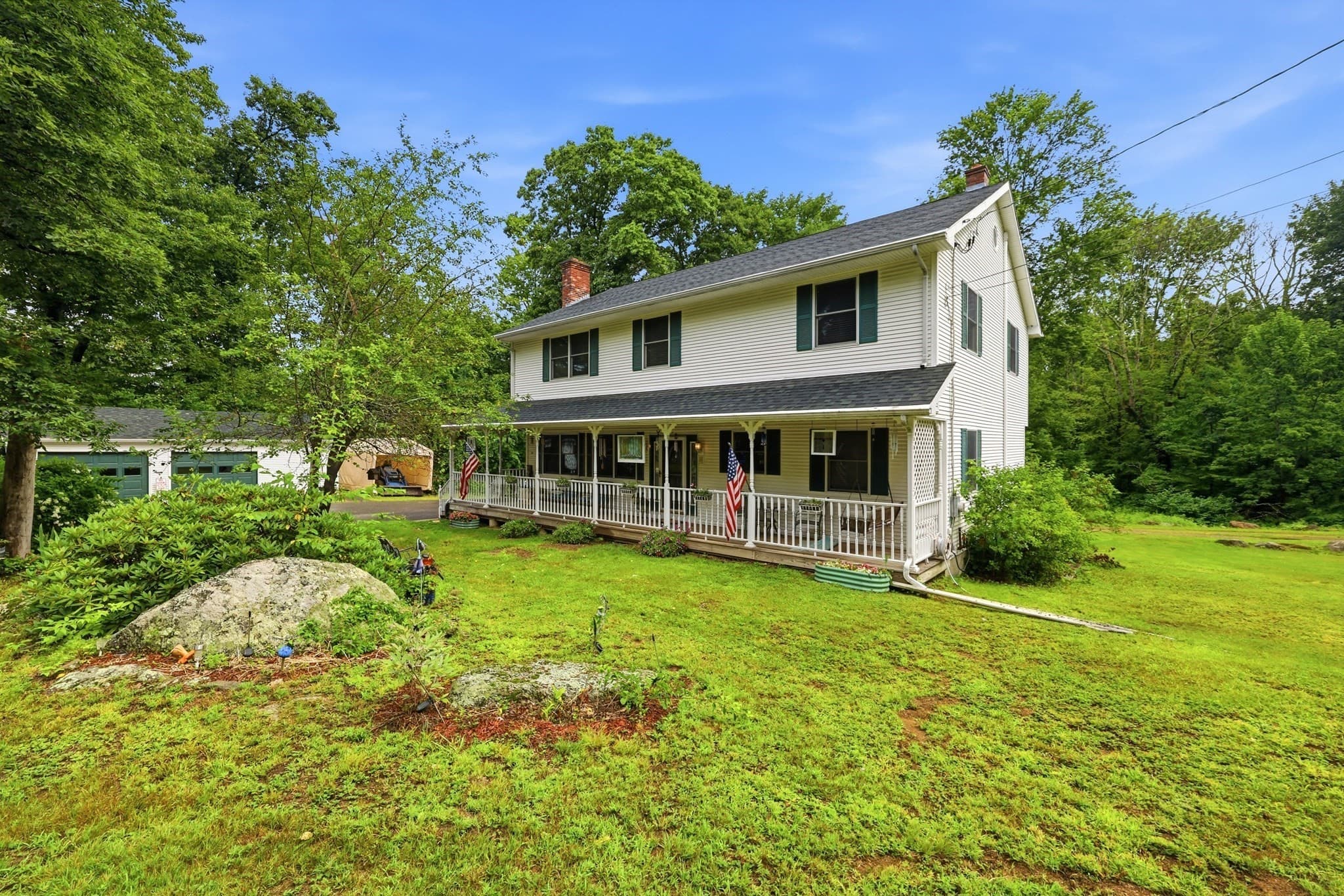 10 Lyman Barnes Rd, Brimfield MA 01010