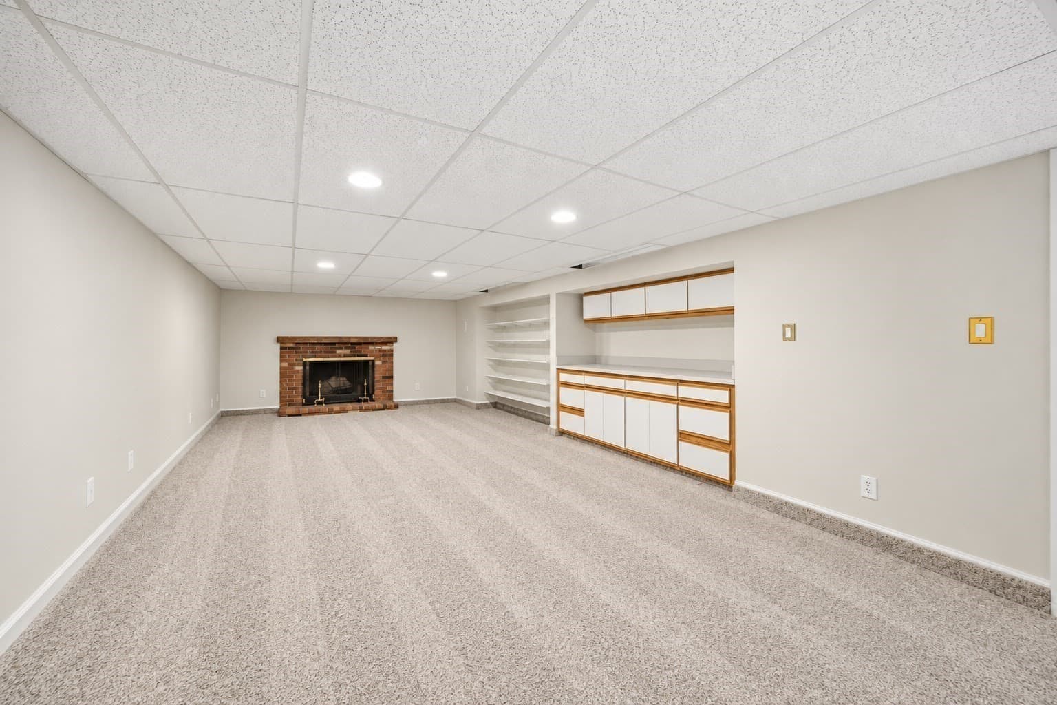 Single Family Residence at 10 Lyman Barnes Rd, Brimfield MA 01010, Brimfield, photo 24 of 42