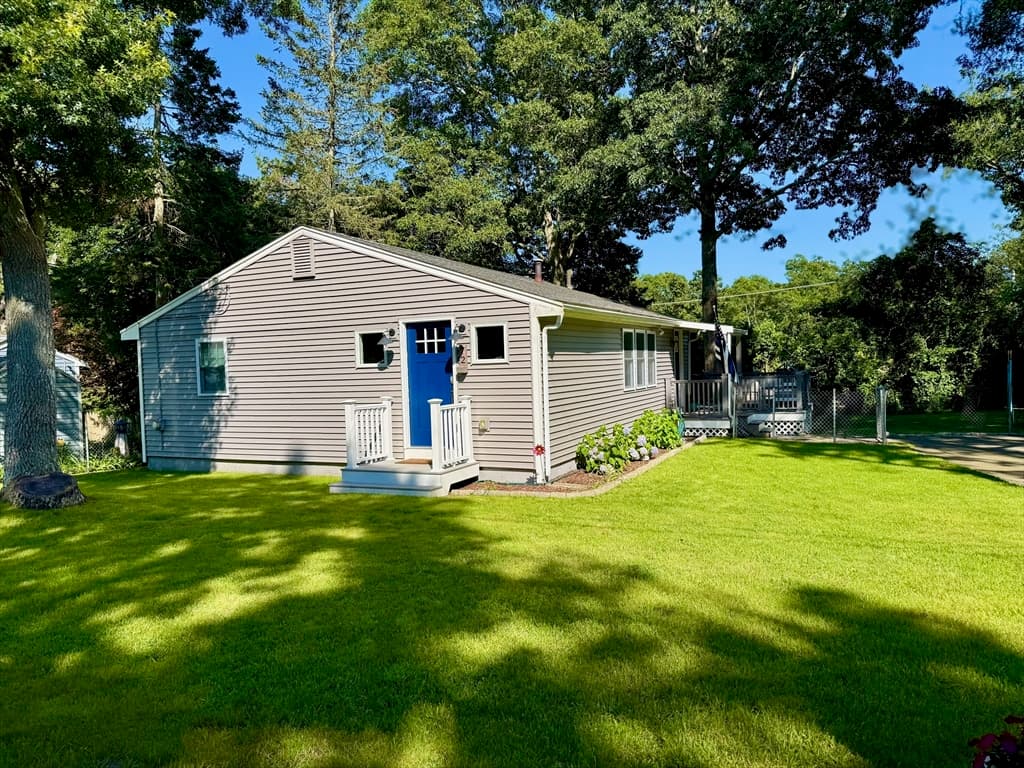 72 Handy Rd, Bourne MA 02559 photo 2