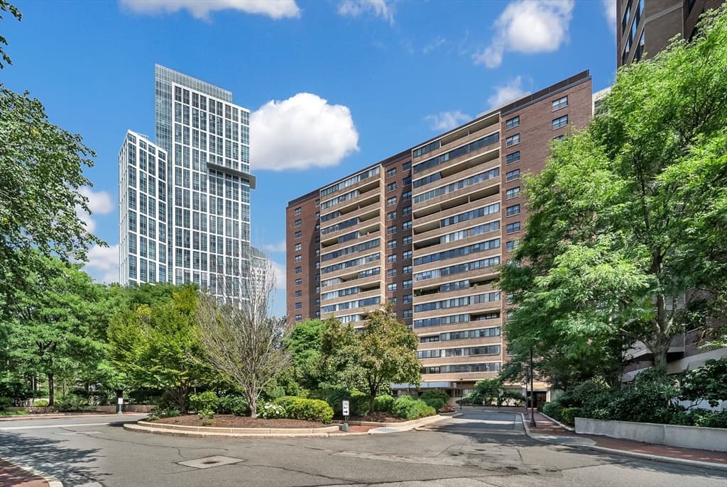 9 Hawthorne Pl # 7H, Boston MA 02114 photo 23