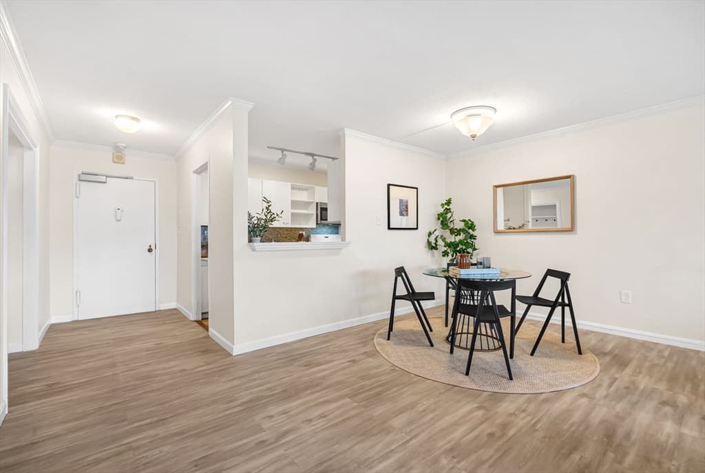 9 Hawthorne Pl # 7H, Boston MA 02114 photo 4