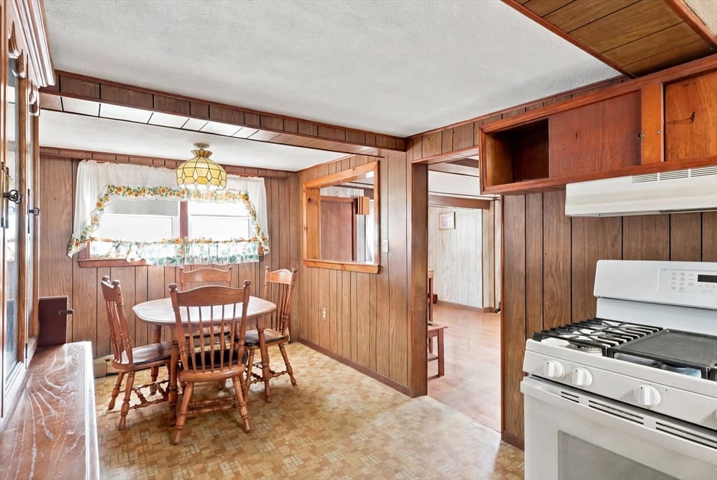 277 Lincoln Ave, Saugus MA 01906 photo 12