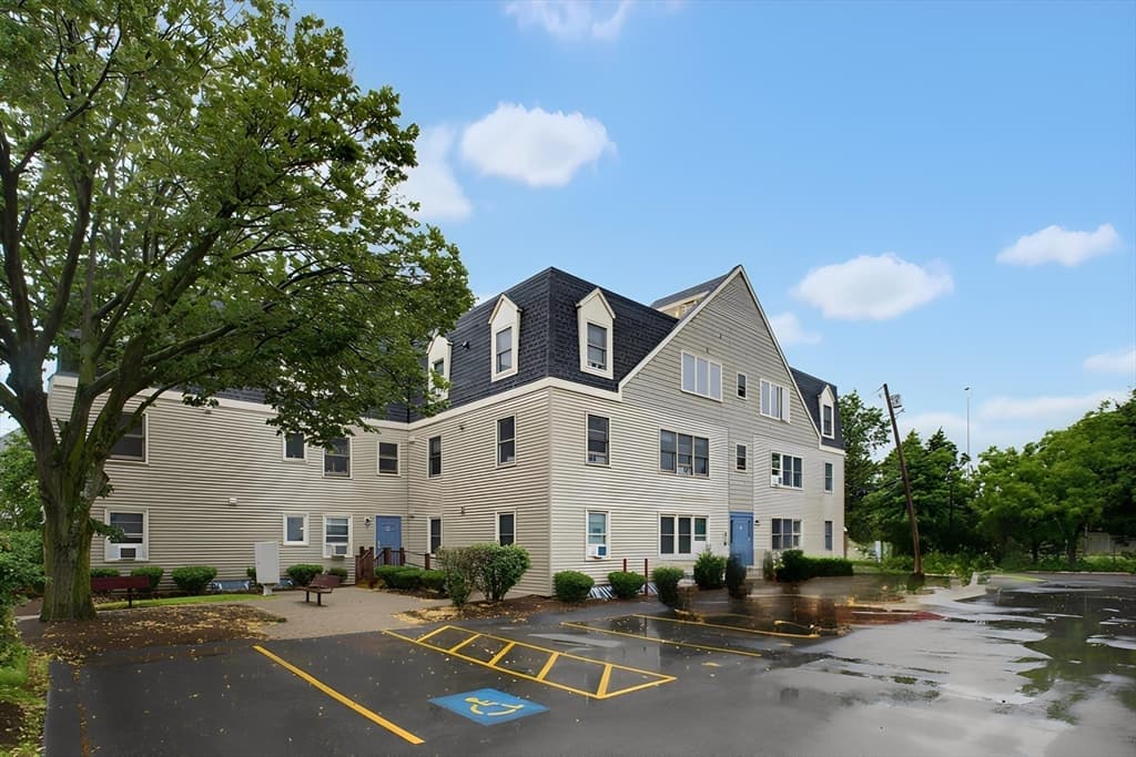 45 Cross St # 21, Medford MA 02155 photo 3