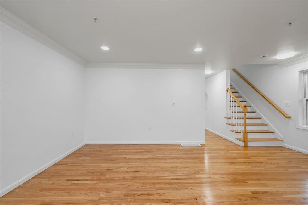 688 Gorham Street # 688, Lowell MA 01852 photo 11