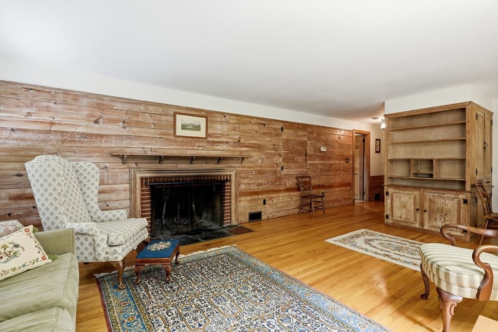 18 Red Gate Ln, Amherst MA 01002 photo 9