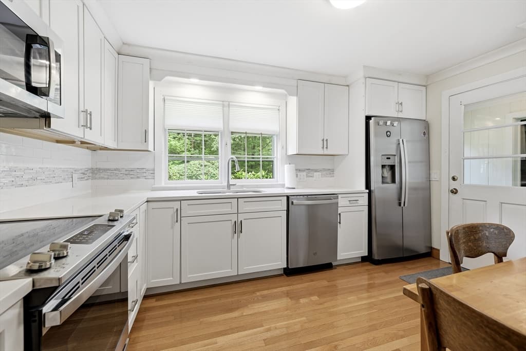 18 Red Gate Ln, Amherst MA 01002 photo 4