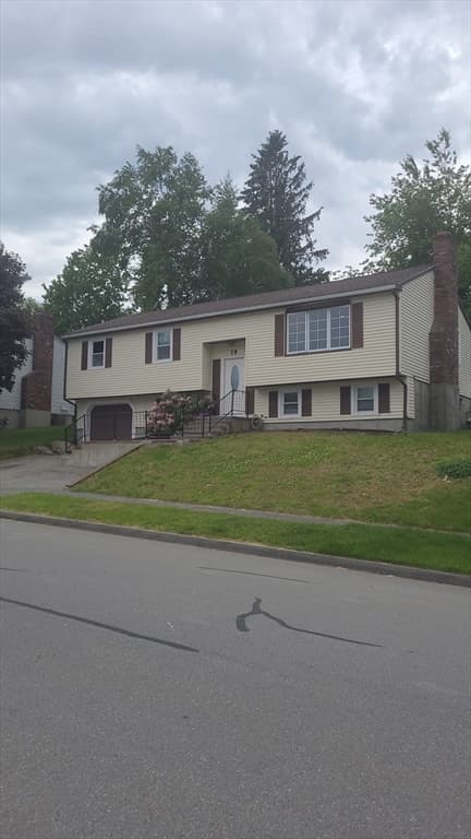 39 Westport Rd, Worcester MA 01605 photo 4