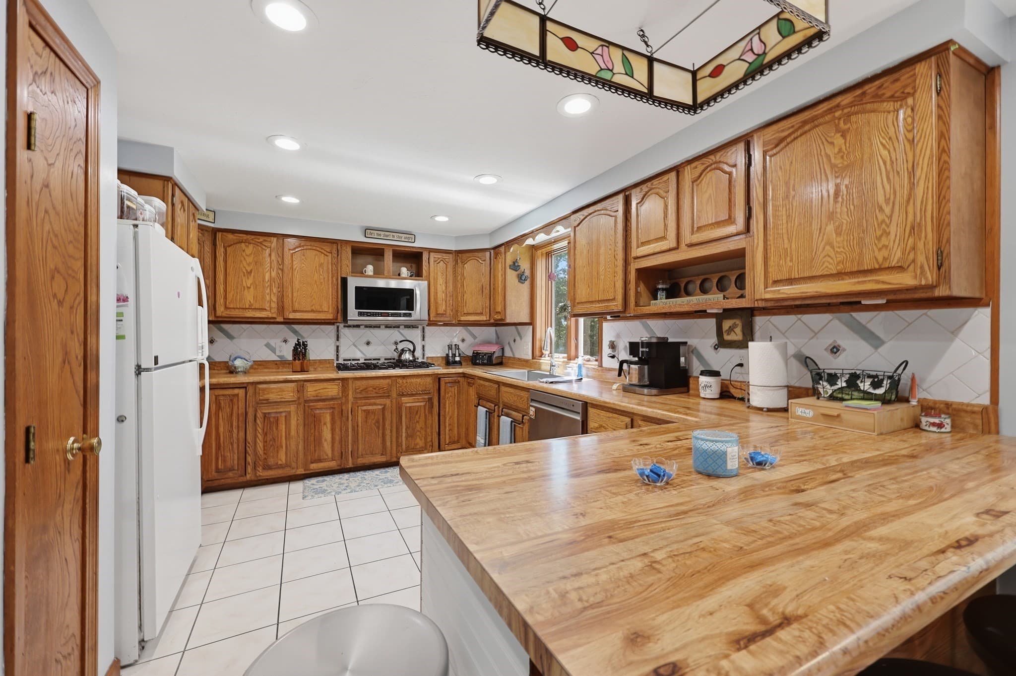 Single Family Residence at 10 Evergreen Drive, Hampstead NH 03841, Hampstead, photo 10 of 37