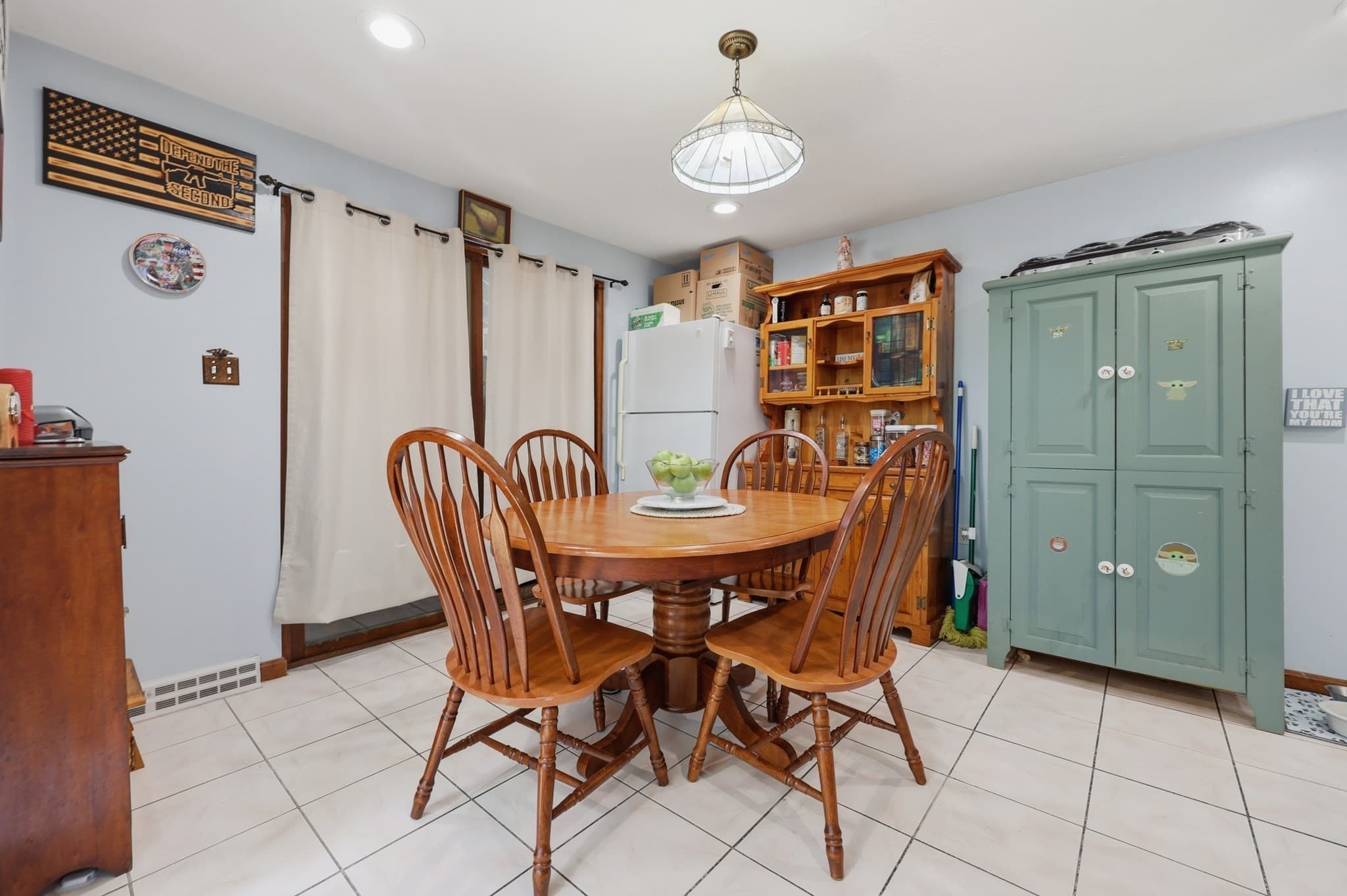 Single Family Residence at 10 Evergreen Drive, Hampstead NH 03841, Hampstead, photo 8 of 37