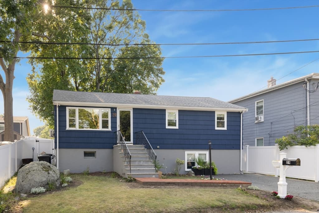29 Clinton Ave, Saugus MA 01906