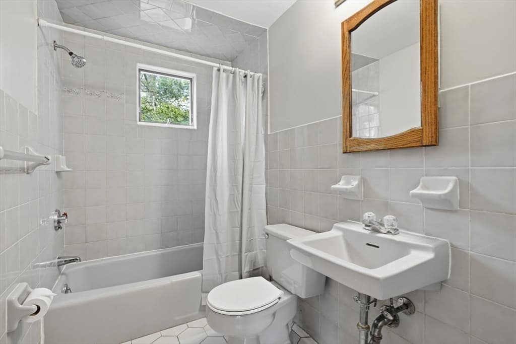 6 Devine Rd, Randolph MA 02368 photo 18
