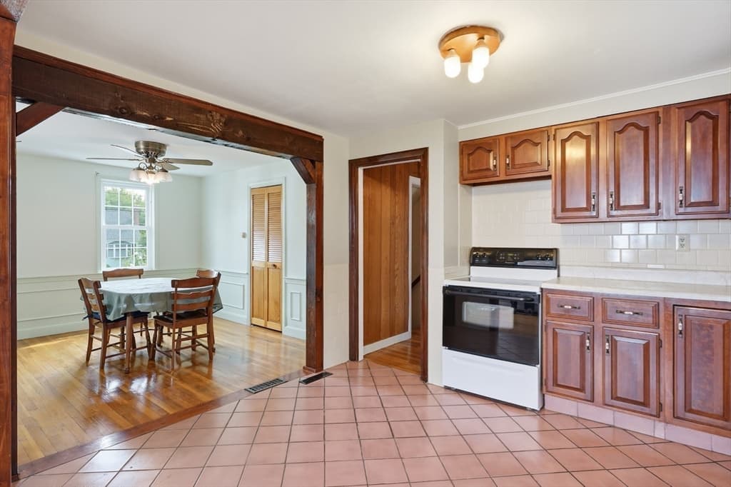 6 Devine Rd, Randolph MA 02368 photo 11
