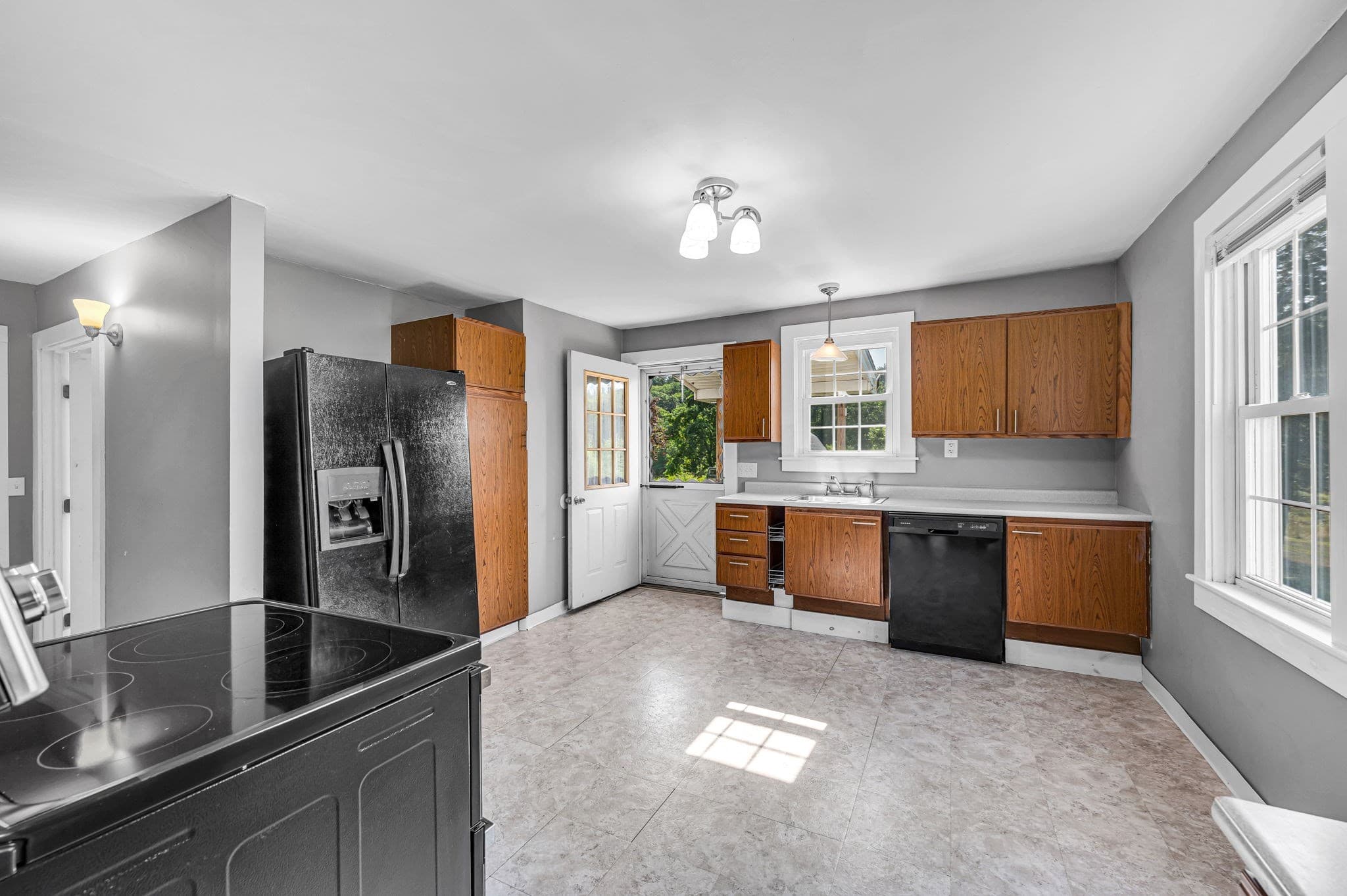Single Family Residence at 81 South St, Williamsburg MA 01096, photo 9 of 34