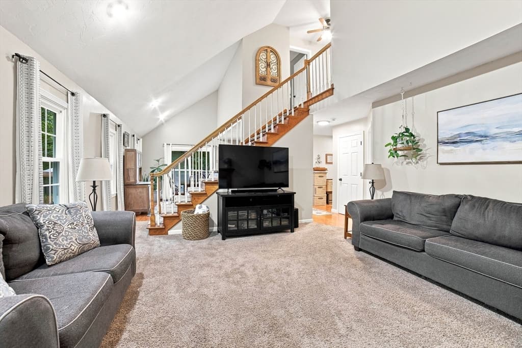 7 Leela Lane, Leicester MA 01542 photo 4