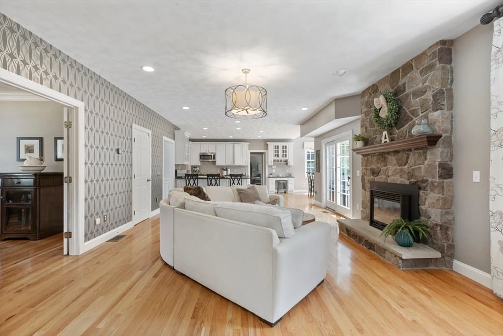 11 Bridle Dr, Lincoln RI 02865 photo 17