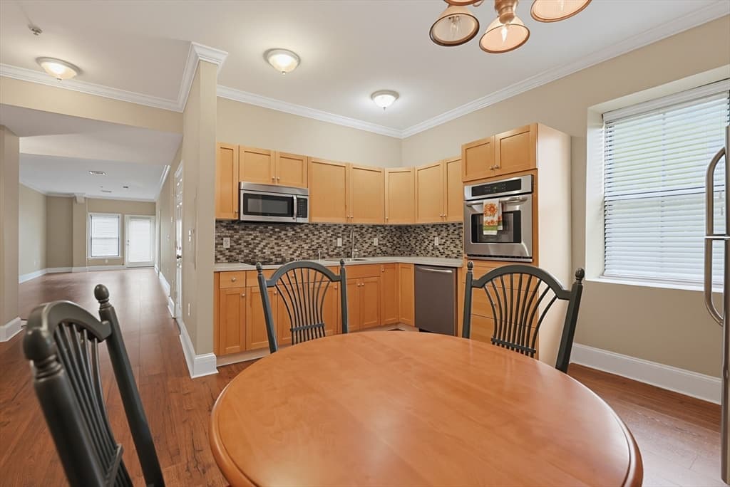Condominium at 426 Mount Hope St # 308, North Attleboro MA 02760, North Attleboro, photo 12 of 28