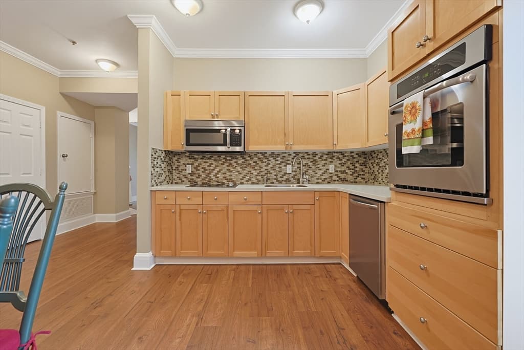 Condominium at 426 Mount Hope St # 308, North Attleboro MA 02760, North Attleboro, photo 10 of 28