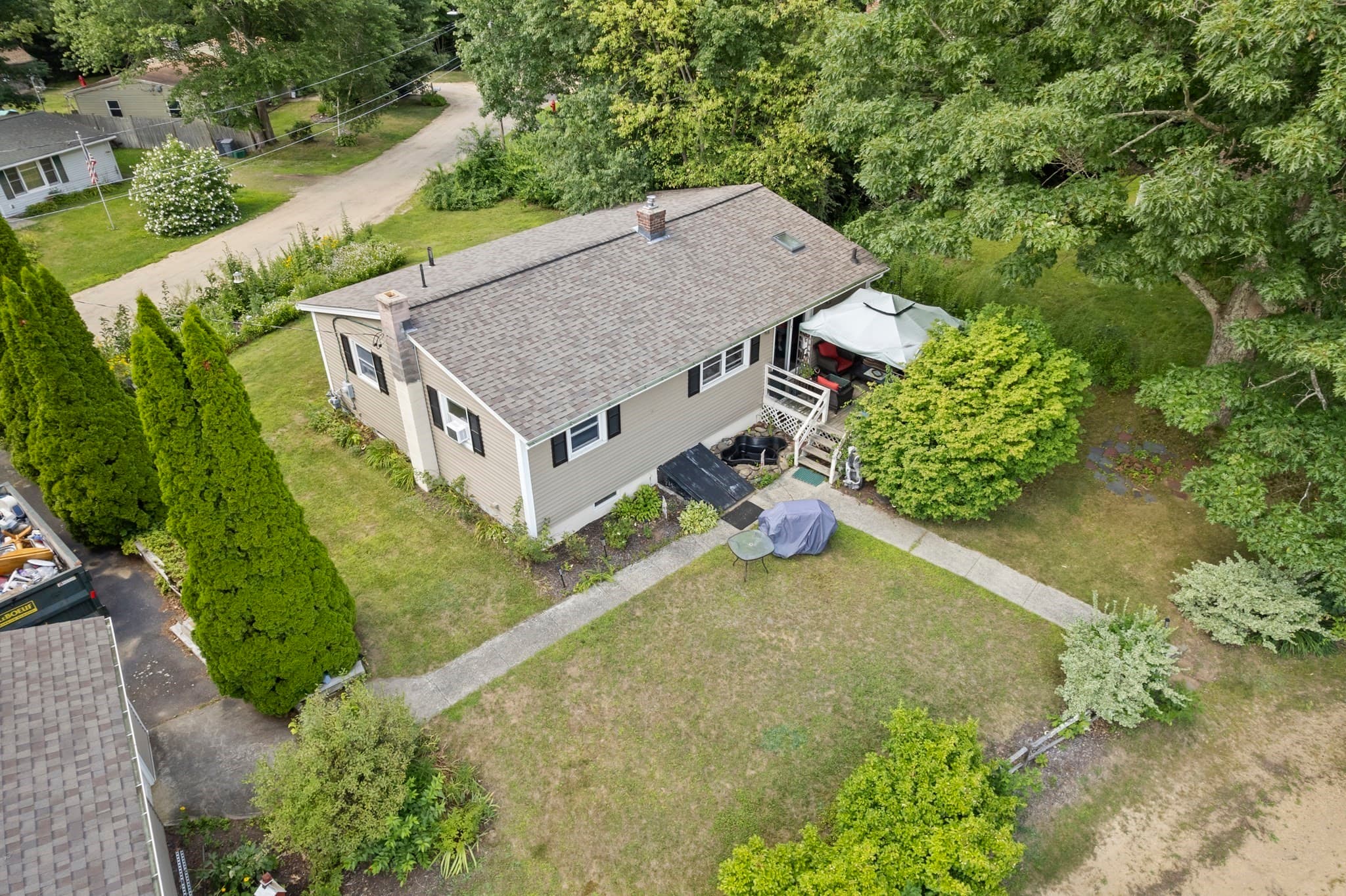 Single Family Residence at 122 Paula Cir, East Brookfield MA 01515, East Brookfield, photo 2 of 38