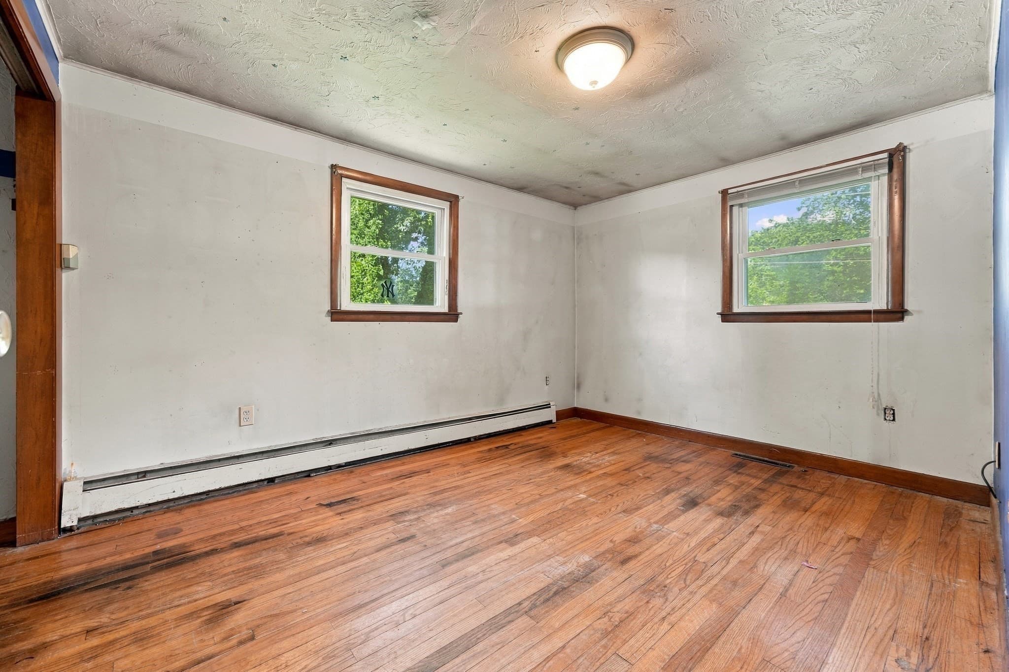 Single Family Residence at 122 Paula Cir, East Brookfield MA 01515, East Brookfield, photo 20 of 38