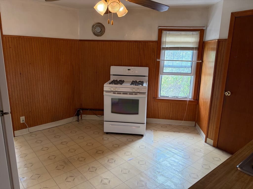 312 Plantation St, Worcester MA 01604 photo 27