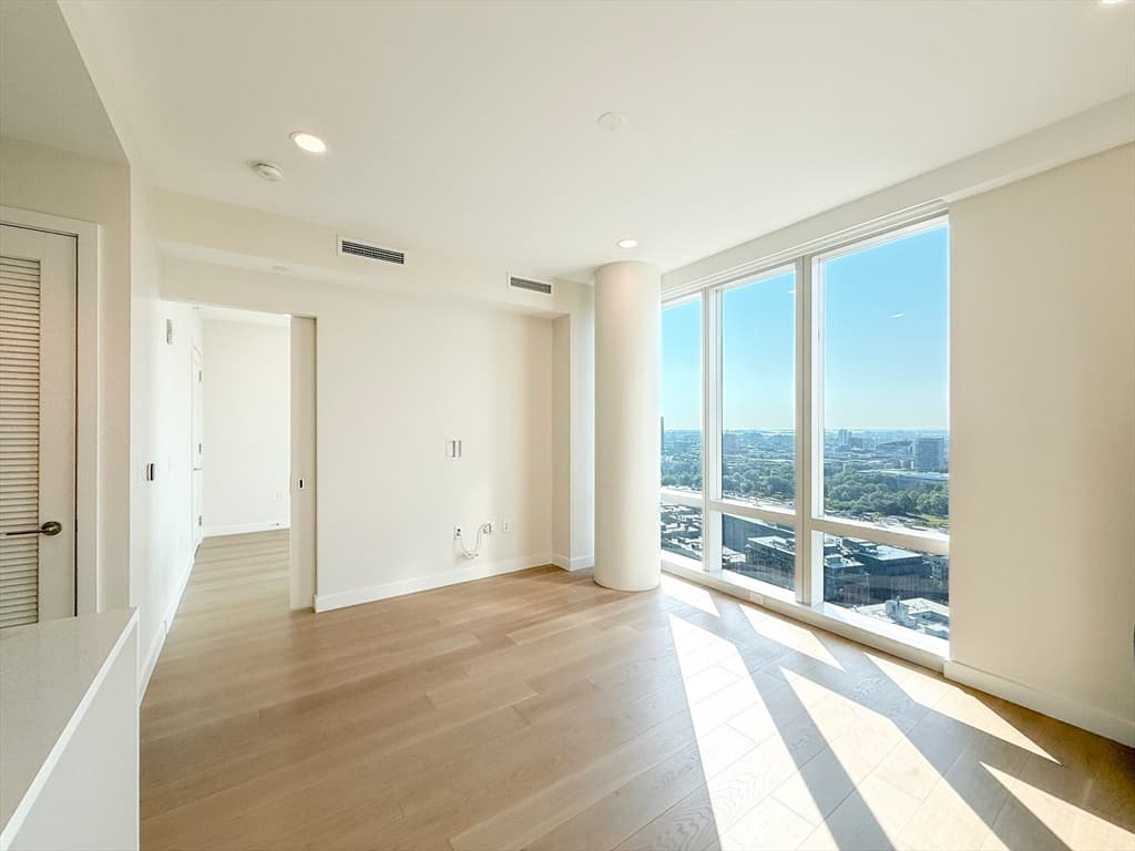 188 Brookline Ave # 26H, Boston MA 02215 photo 2