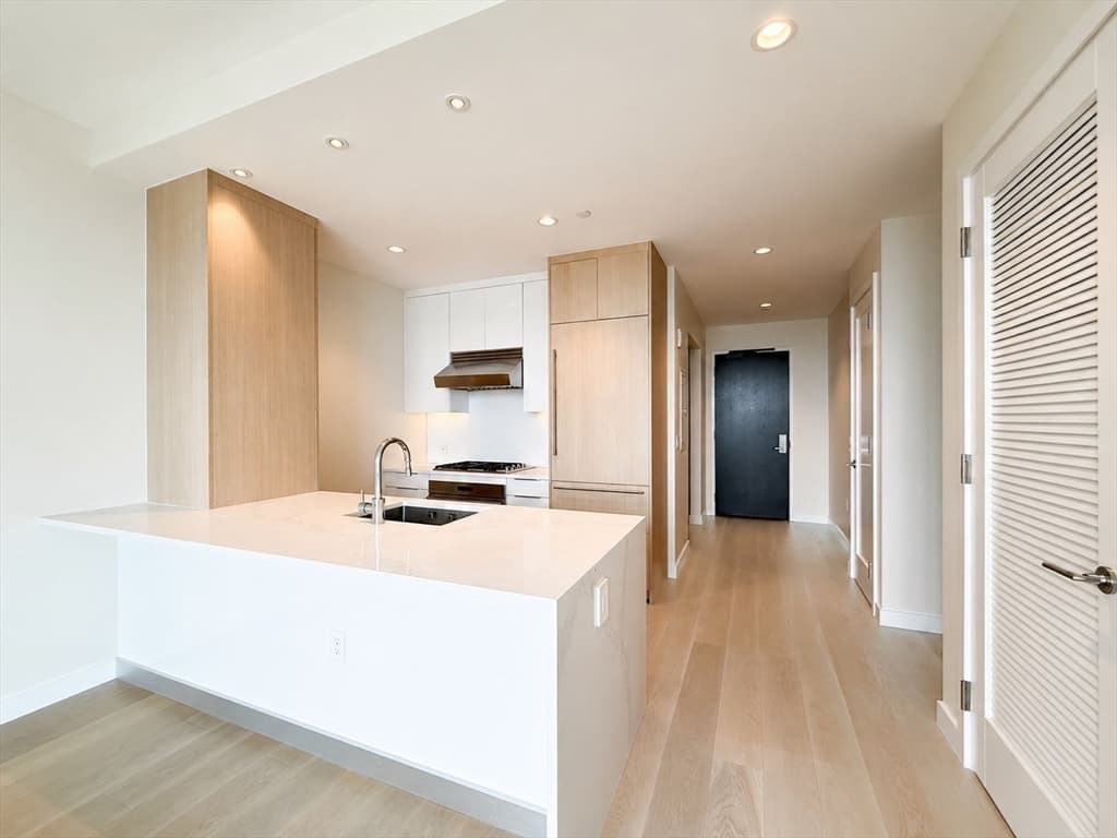 188 Brookline Ave # 26H, Boston MA 02215 photo 7