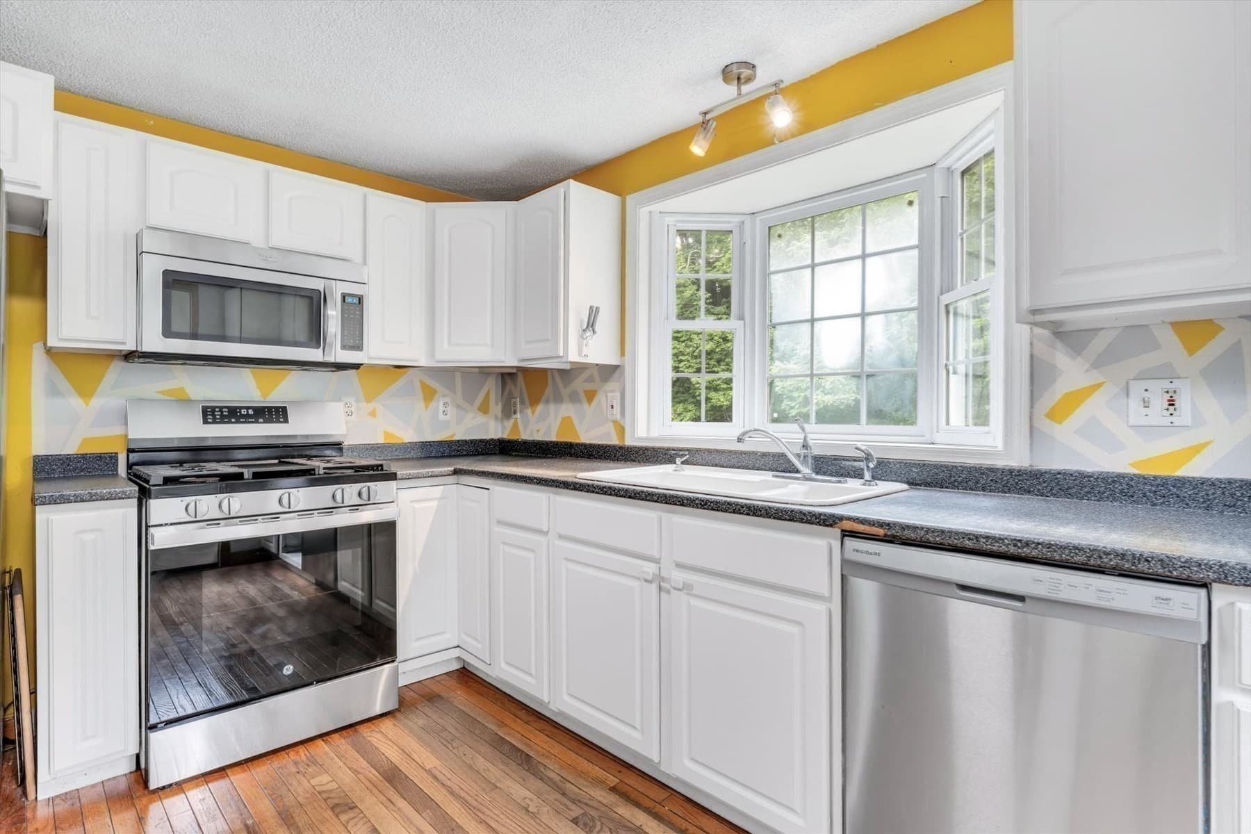 Single Family Residence at 69R Anthony St, Berkley MA 02779, Berkley, photo 16 of 42