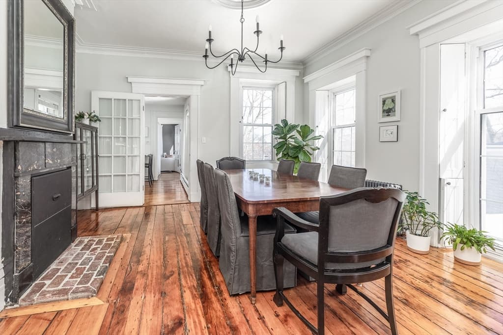27 Saint James St, Boston MA 02119 photo 3