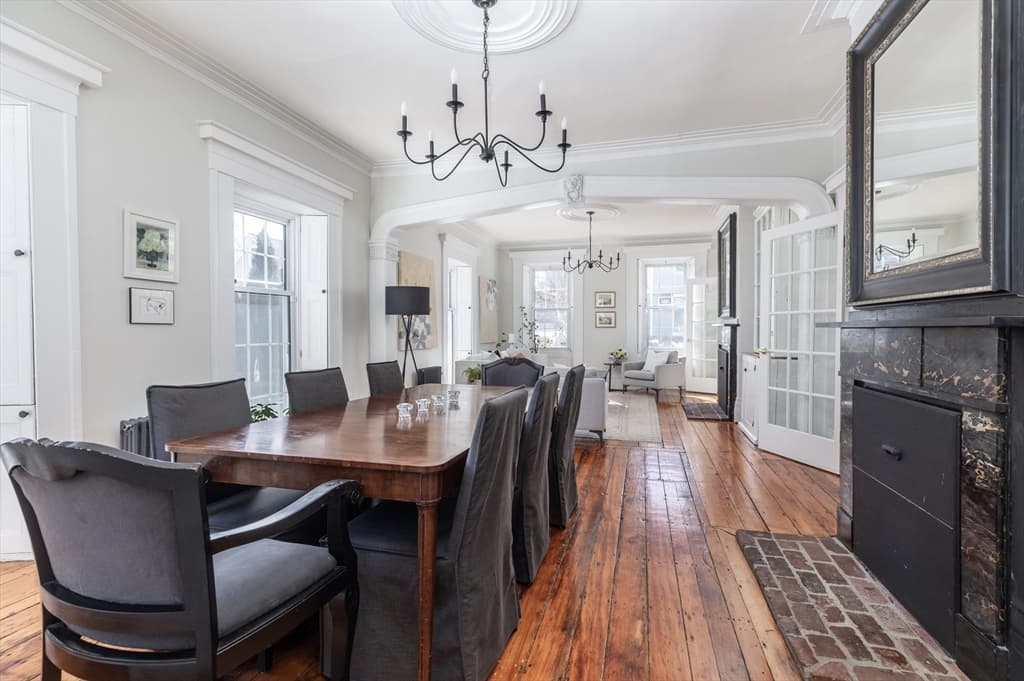 27 Saint James St, Boston MA 02119 photo 5