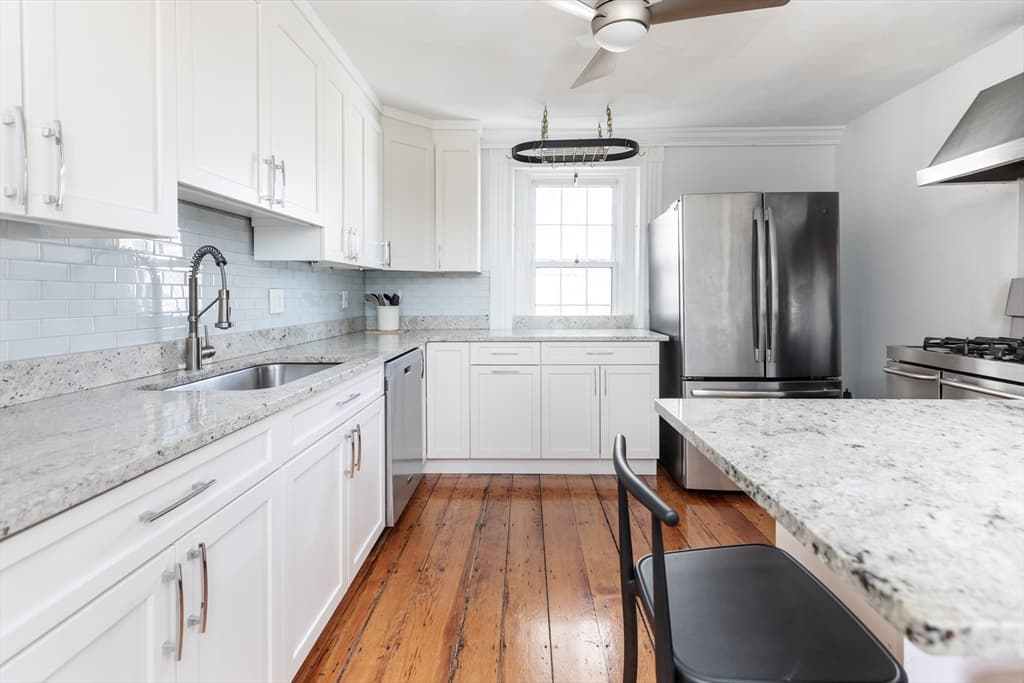 27 Saint James St, Boston MA 02119 photo 15