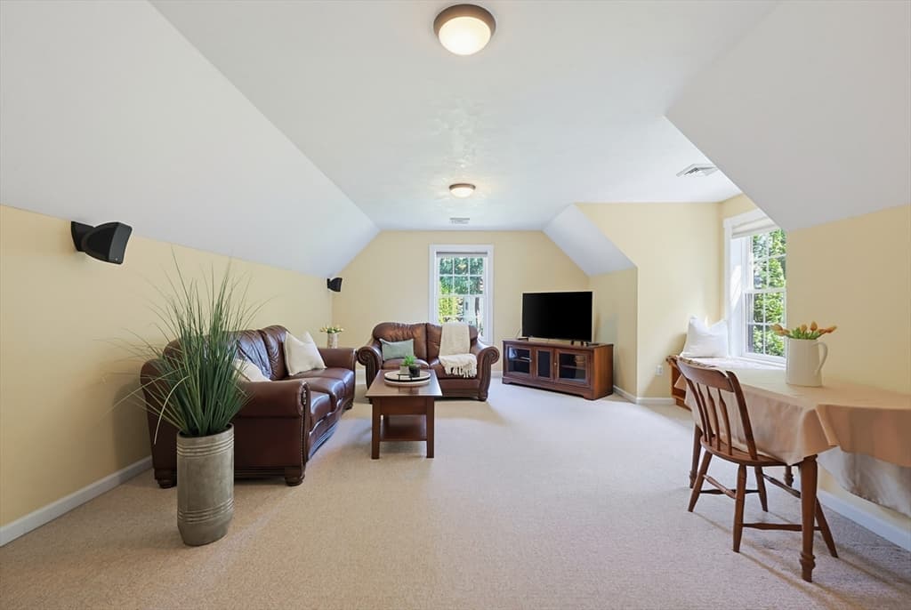 31 Hockanum Rd, Hadley MA 01035 photo 33