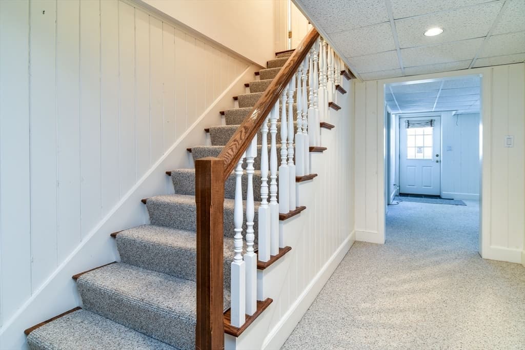 9 Buttercup Ln, Dover MA 02030 photo 25